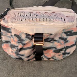 Lululemon festival bag NWOT